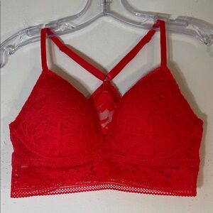 NWT. Victoria's Secret Red Floral Lace Wireless Bralette. Medium.